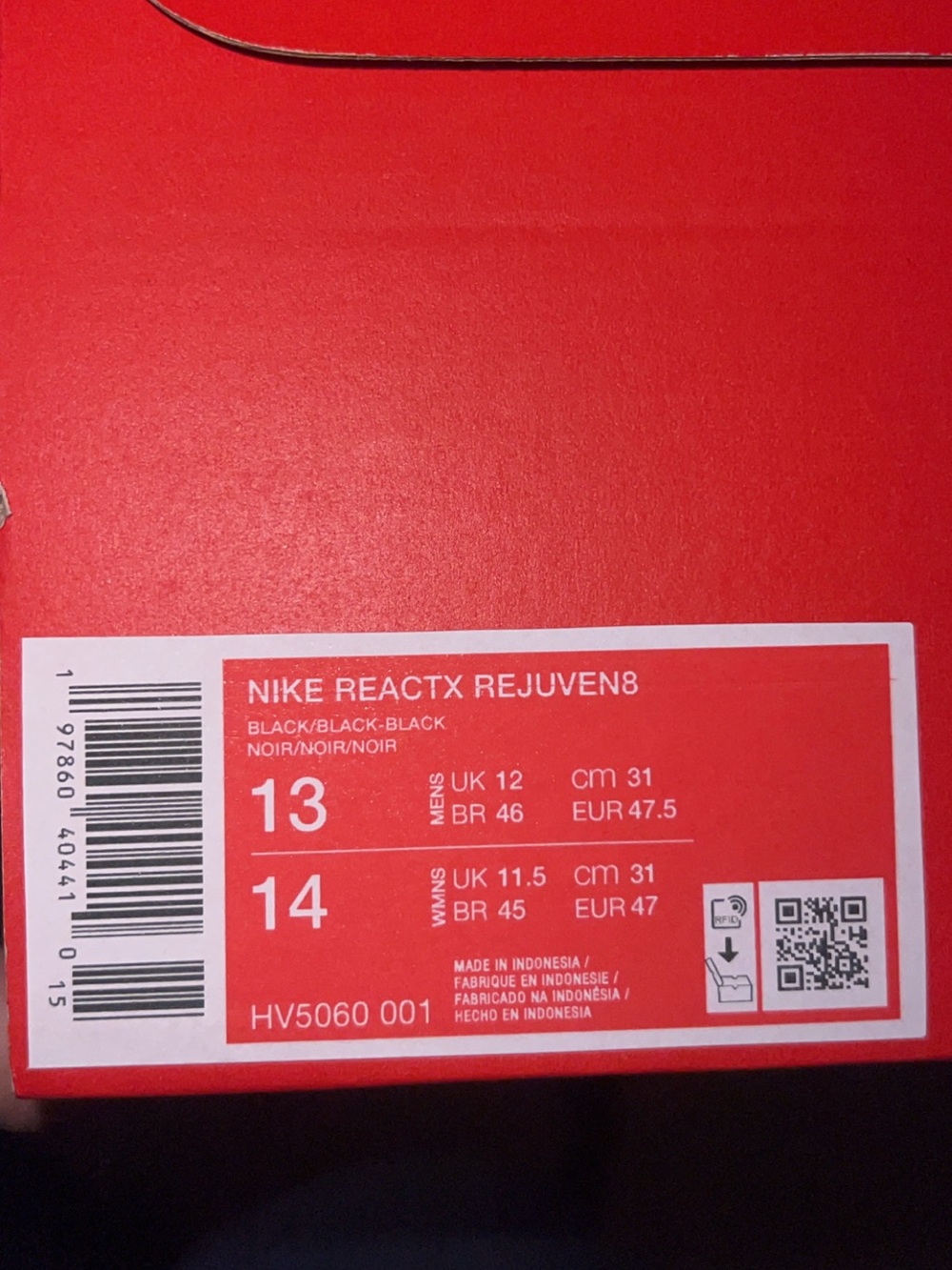 Nike Men's Black Slip-On Perforated - Picture 4 of 5